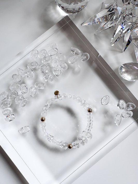 透明石英、月光石和金紅石石英