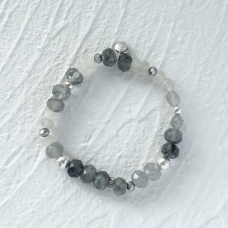 Agate grise, pierre de lune et hématite