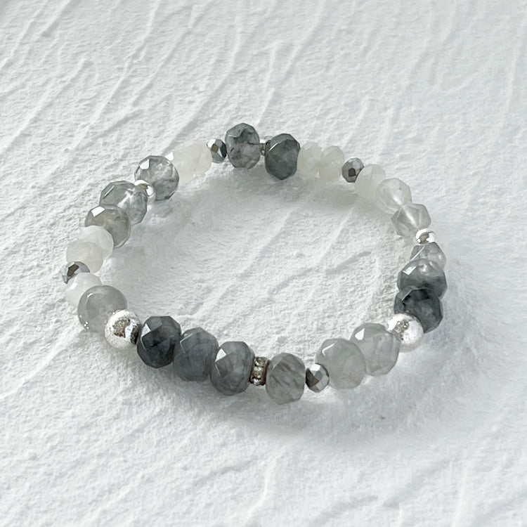 Agate grise, pierre de lune et hématite