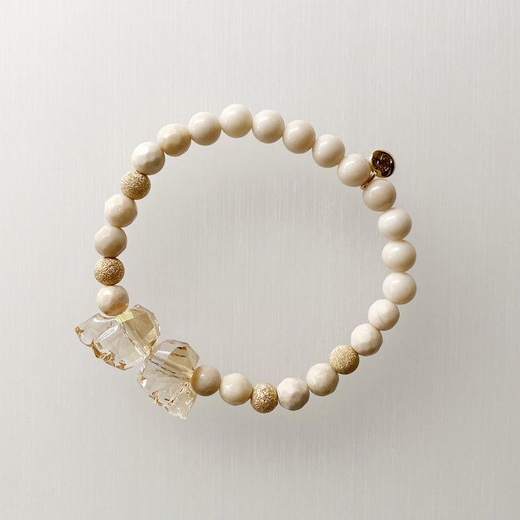 Skull with Yellow Moonstone