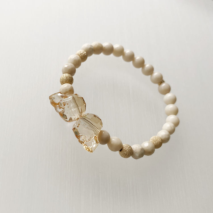 Skull with Yellow Moonstone