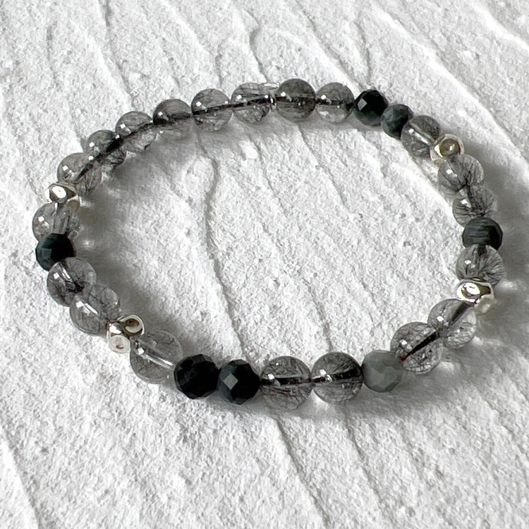 Quartz rutile noir, œil d'aigle